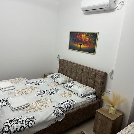 Lola'S Rooms Gjirokastër Buitenkant foto